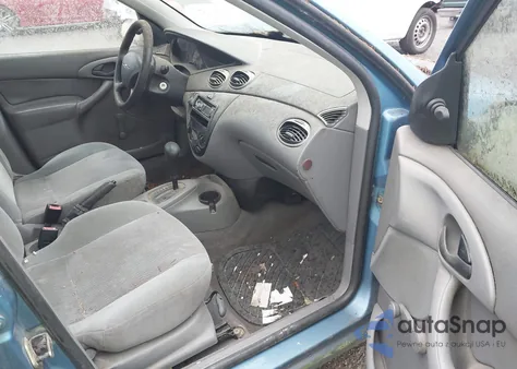 2000 Ford Focus Lx из США, поврежденный, VIN 1FAFP33E2YW197817